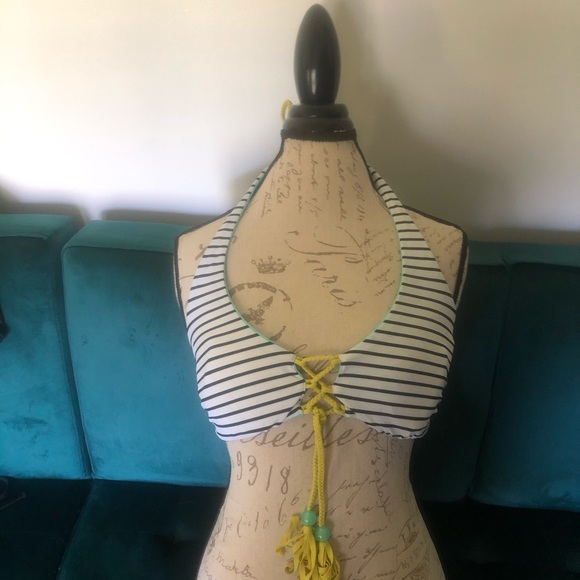 Victoria’s Secret reversible swim top large - Picture 2 of 5